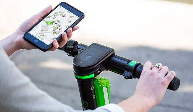 Using a public Lime e-scooter